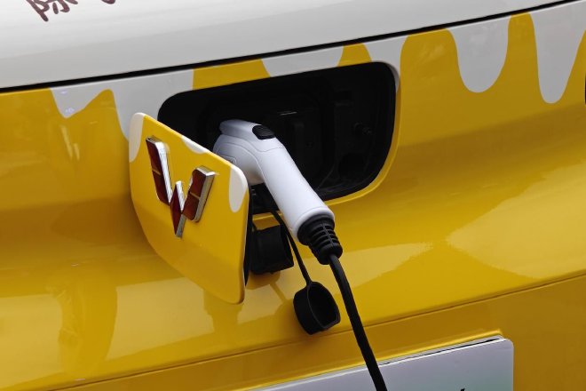 售4.78-5.08万 五菱之光EV正式上市