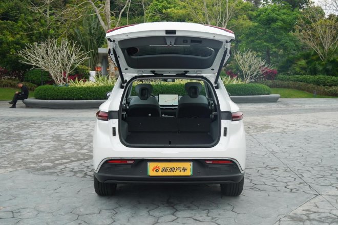 集硬核技术于一身 悦意03你的松弛出行新搭子