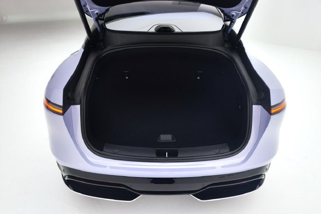 年轻用户的不二之选 阿维塔06静态实拍