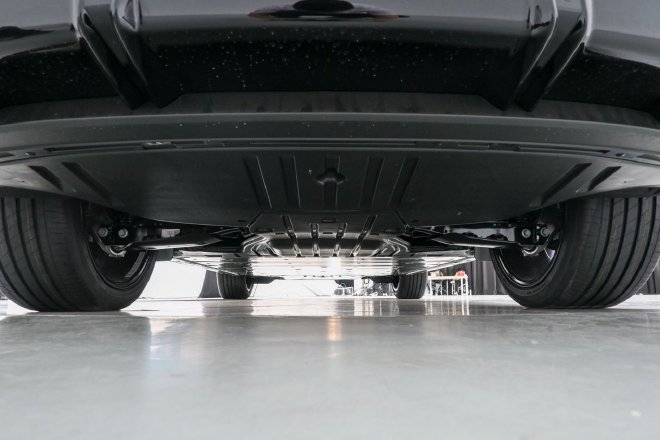 新增车色和小电池版本 大众与众06静态体验