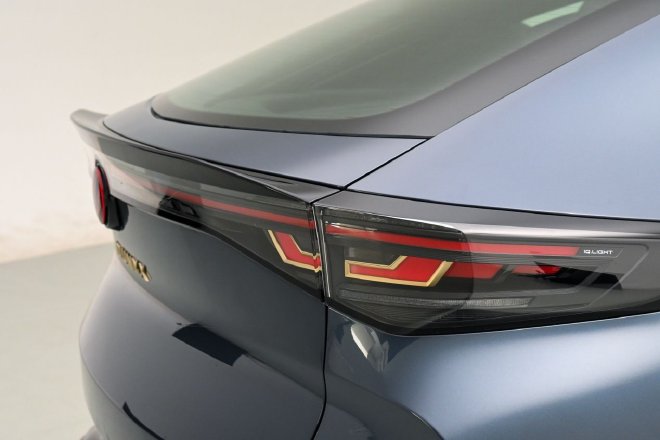 新增车色和小电池版本 大众与众06静态体验