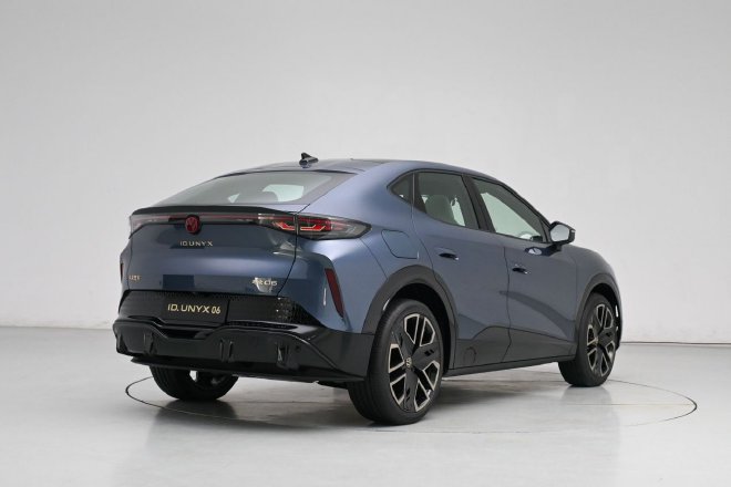 新增车色和小电池版本 大众与众06静态体验