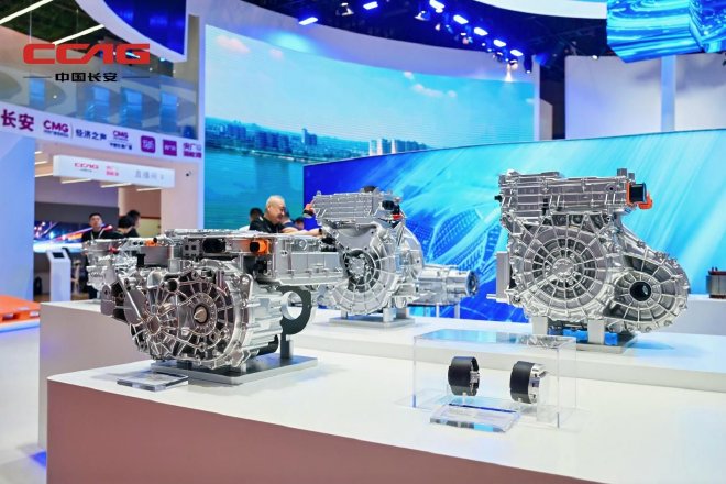 2025上海车展：长安携多项创新技术亮相