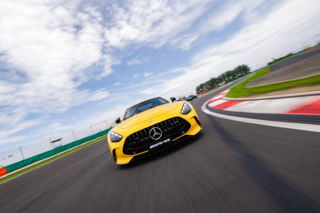 史上最快AMG赛道首秀 体验梅赛德斯-AMG驾驶学院