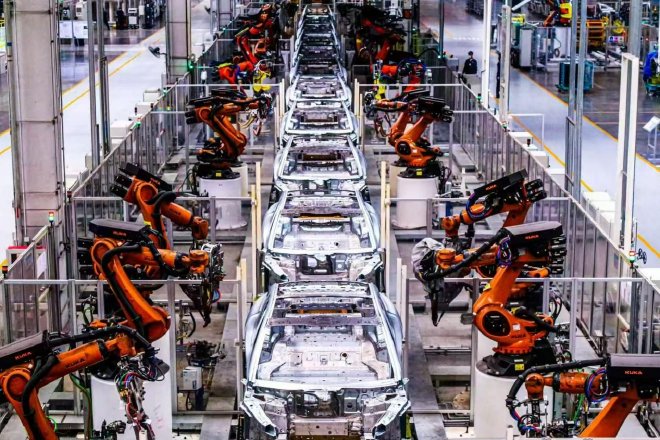 享界新车标发布 与用户共塑豪华新范式