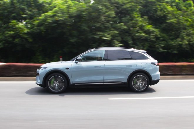 经典车型再升级 抢先试驾零跑全新C11增程版