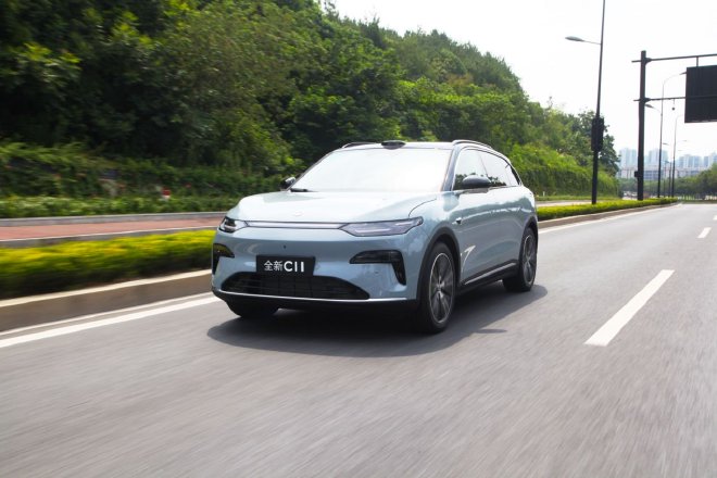 经典车型再升级 抢先试驾零跑全新C11增程版