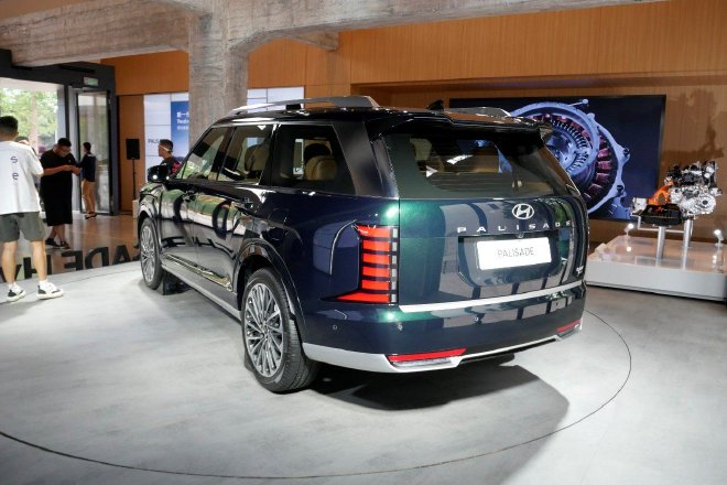 混动系统很有亮点 新一代帕里斯帝中国首秀