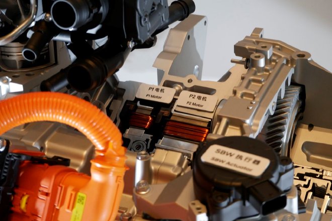 混动系统很有亮点 新一代帕里斯帝中国首秀