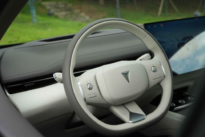 驾驶辅助 操控全升级 2026款深蓝L07跑起来更爽了