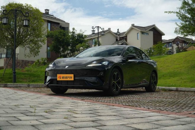 驾驶辅助 操控全升级 2026款深蓝L07跑起来更爽了