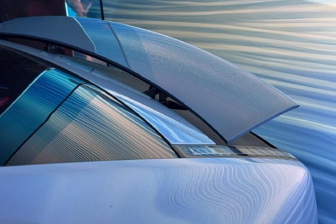 颠覆设计打破传统 全新小鹏P7迎首秀