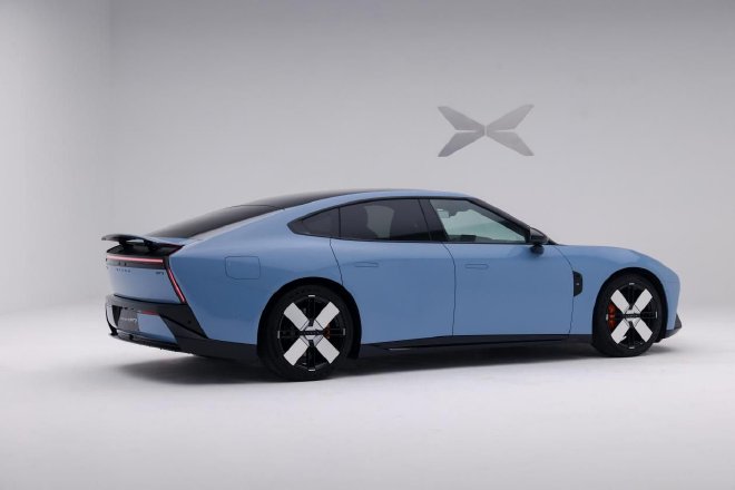 颠覆设计打破传统 全新小鹏P7迎首秀