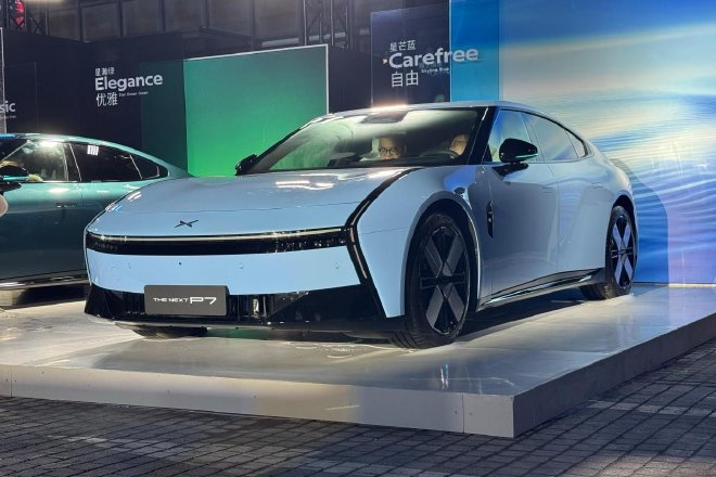 颠覆设计打破传统 全新小鹏P7迎首秀