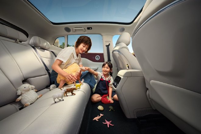 岚图高管谈前备箱使用率问题——大座舱更符合家庭所需