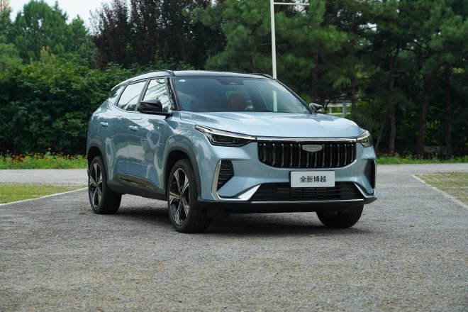 试驾全新一代博越 当10万级SUV学会“读懂家庭”