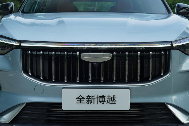 试驾全新一代博越 当10万级SUV学会“读懂家庭”