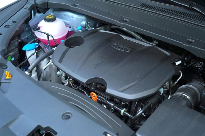 试驾全新一代博越 当10万级SUV学会“读懂家庭”