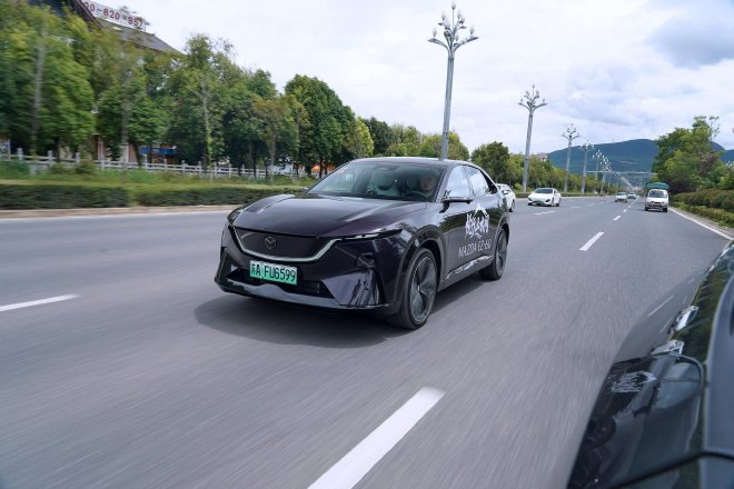 长安马自达EZ-60： 解锁新能源“人马一体”的驾控体验