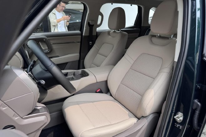 家庭泛越野中型SUV的最优选 静态体验哈弗大狗PLUS