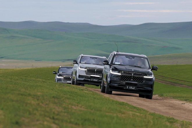 “静若伏虎 动若飞龙” 试总统座驾全新林肯领航员