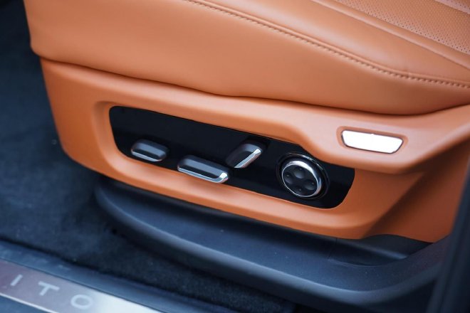 全面进化 重塑标杆 试驾全新问界M7