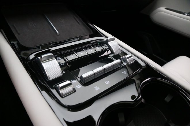 朋克？坦克？当越野车碰上潮流 实拍全新坦克400Hi4-Z