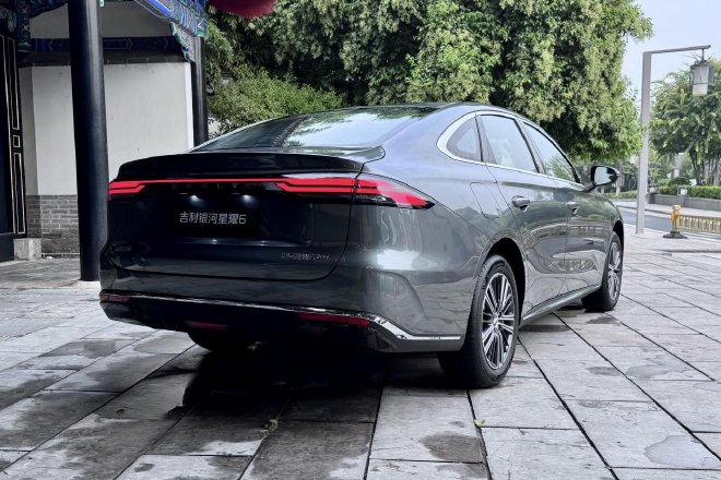 全民家轿标杆 吉利银河星耀6预售8.58万起