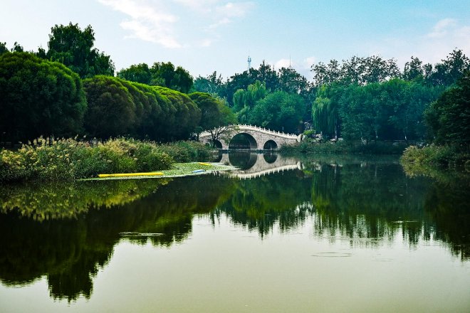 “奥迪中国自然城市行动 ”携手北京绿化基金会发布《北京自然城市湿地游赏指南》