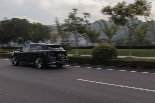 硬核升级看得见！ 试驾焕新极氪7X