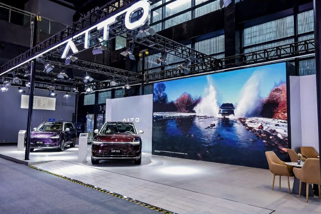 2025世界互联网大会：问界M9呈现智慧出行新范式