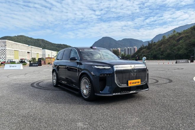 一览众山小 试驾岚图泰山