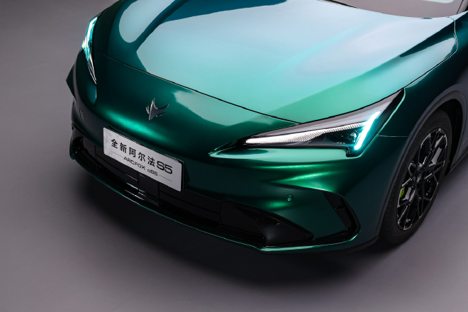 极狐全新阿尔法S5开启预售 补贴价11.28万起