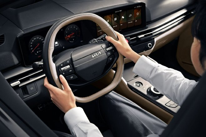 焕新一口价10.99万元起 起亚新款狮铂拓界上市