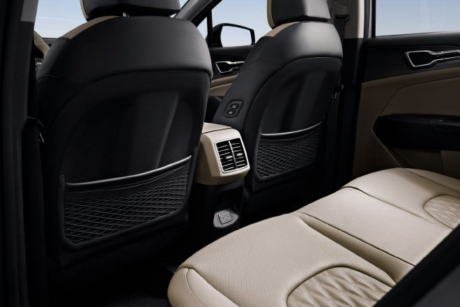 焕新一口价10.99万元起 起亚新款狮铂拓界上市