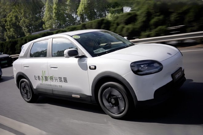 2米7轴距配后置后驱 奇瑞全新QQ3试驾体验