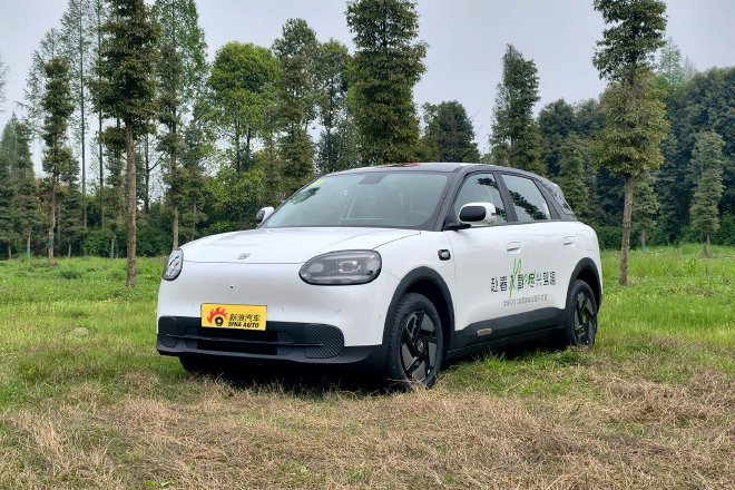 2米7轴距配后置后驱 奇瑞全新QQ3试驾体验