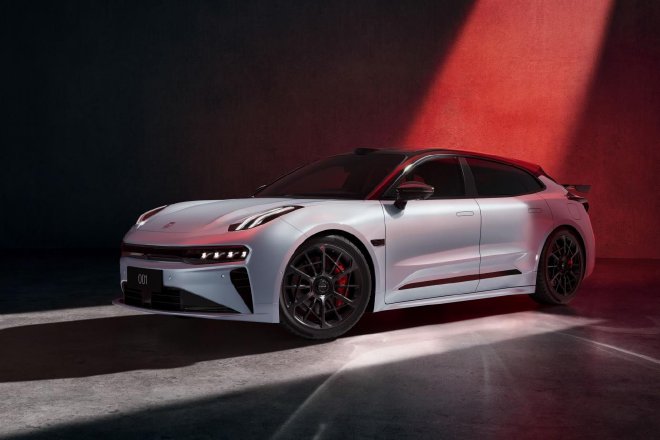 极氪焕新7系正式上市 001五周年纪念版同步限量发售