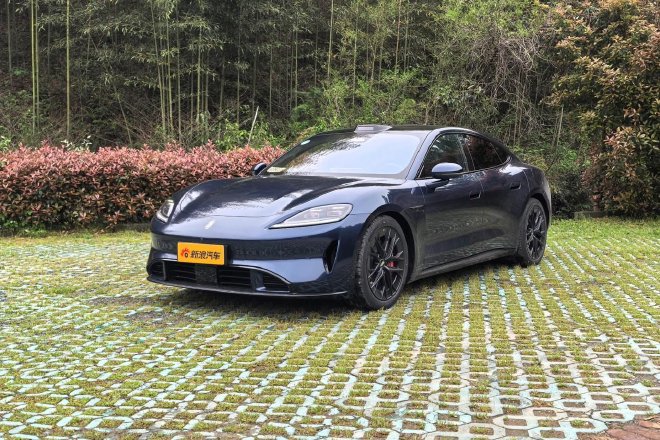 风尚与科技兼备：尚界Z7与Z7T动态试驾深度体验