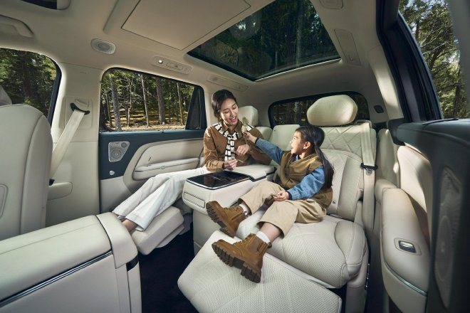 以用户体验为核心：岚图泰山X8预售发布会专访