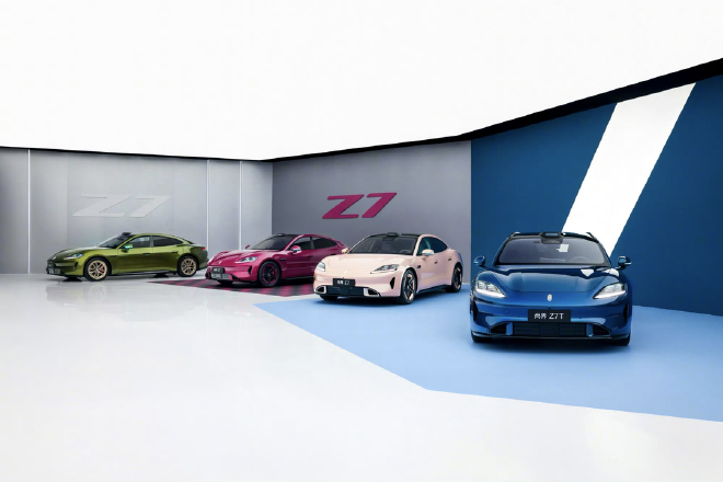 五界同台亮 焕新登场 鸿蒙智行王牌阵容亮相北京车展