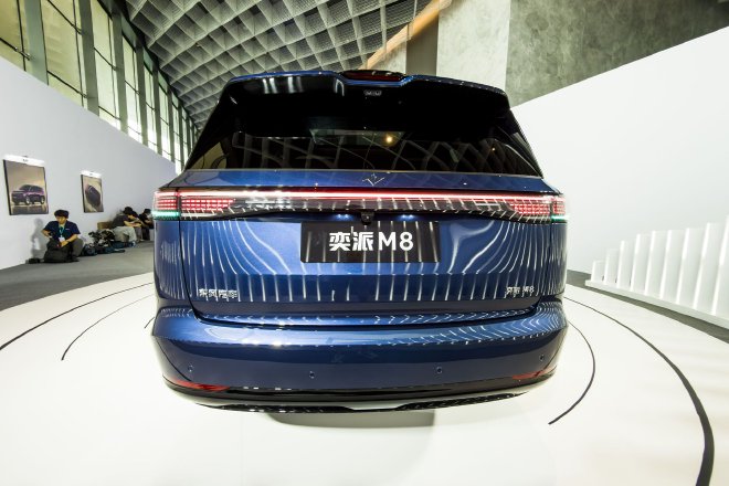 东风奕派M8全球首发 智能六座SUV的革新之作