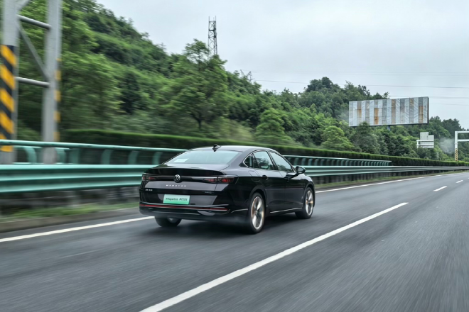 插混市场的双线反击 试驾一汽-大众迈腾PHEV与探岳L PHEV