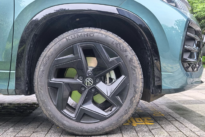 插混市场的双线反击 试驾一汽-大众迈腾PHEV与探岳L PHEV