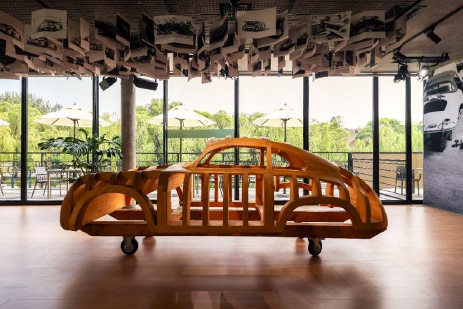 保时捷中国北京首家品牌快闪空间亮相北京亮马河畔