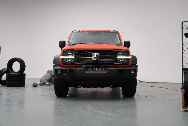 全方位解析25款坦克300：硬派越野的新征程