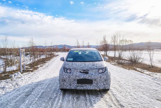 搭全新车标 比亚迪新车牙克石冰雪测试谍照曝光