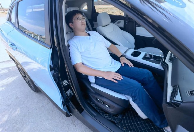 主打一个理性消费 试驾奇瑞eQ7