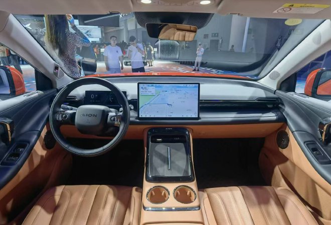 2024成都车展：第二代AION V激光雷达版上市