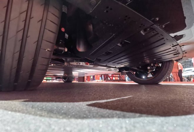 2025上海车展：全新电动MINI JCW亮相